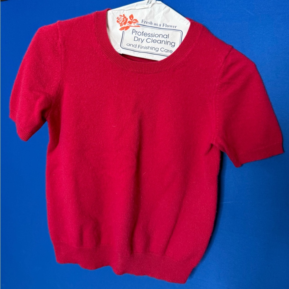 Uniqlo Women's Red Crew Neck Sweater